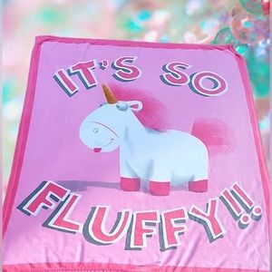 Universal Studios It’s so Fluffy unicorn Despicable Me Minions blanket pink